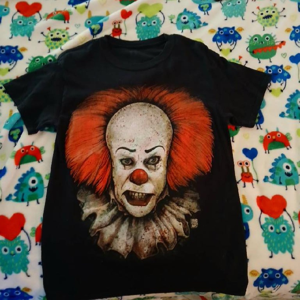 2 Pennywise / Nightmare on Elm Street Young Mens Vintage Throwback T-Shirt NWOT